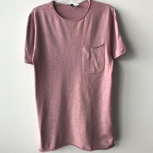 H&M light weight sweater knit top with raw edges.